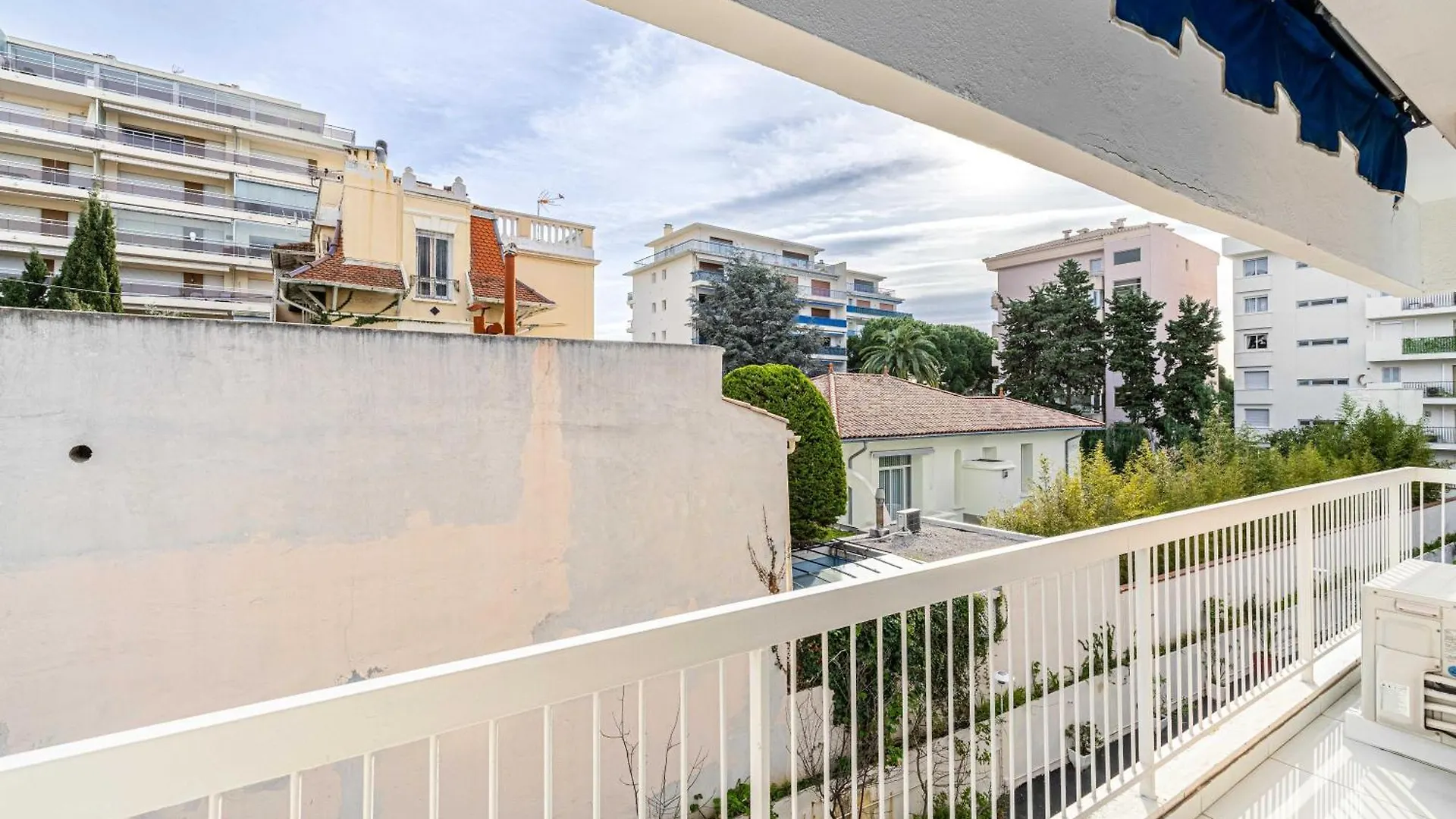 Beautiful Apartment With Sunny Terrace Cannes